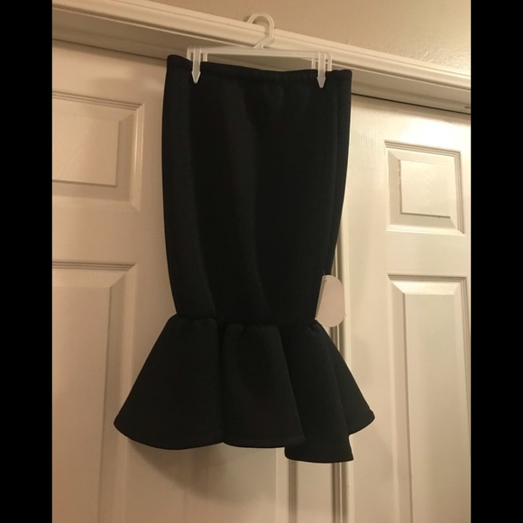 Black Trumpet Midi Skirt - Picture 3 of 4